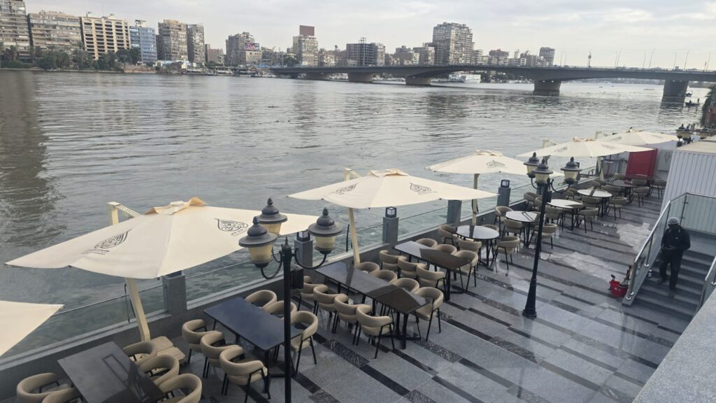 أفضل شماسي كافيهات للمساحات الخارجية في المطاعم والكافيهات